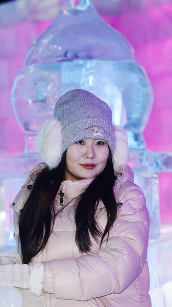 Harbin Ice Castle Becomes This Winter’s Ultimate Photo Hotspot video poster