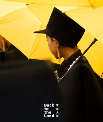 Rhythm_of_Yi_Fashion__A_Colorful_Heritage_of_the_Chinese_Mainland video poster