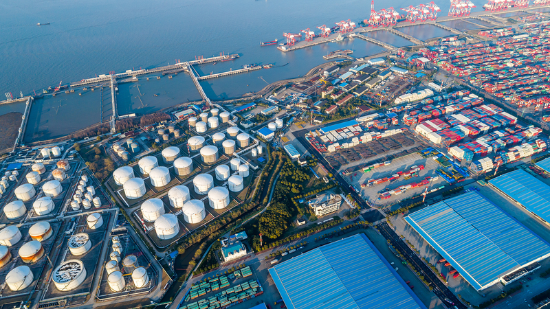 China’s New Growth Model Draws Global Investors