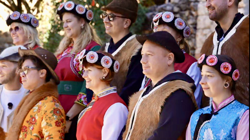 Travel_Agents_Craft_Immersive_Tourism_Routes_in_Yunnan video poster