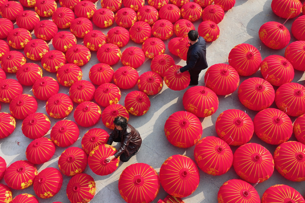 Handcrafted Lanterns Light Up Shanxi Village’s Festive Season