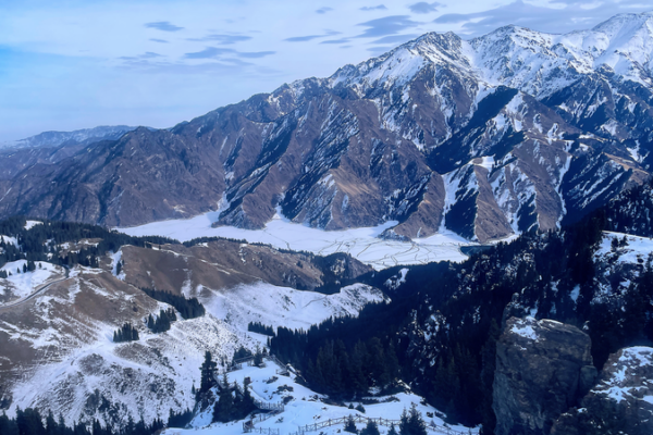 Xinjiang_s_Winter_Wonderland__Snow__Romance_and_Flavor_Unite video poster